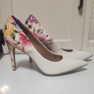 Christian Siriano Floral White Women's Heels